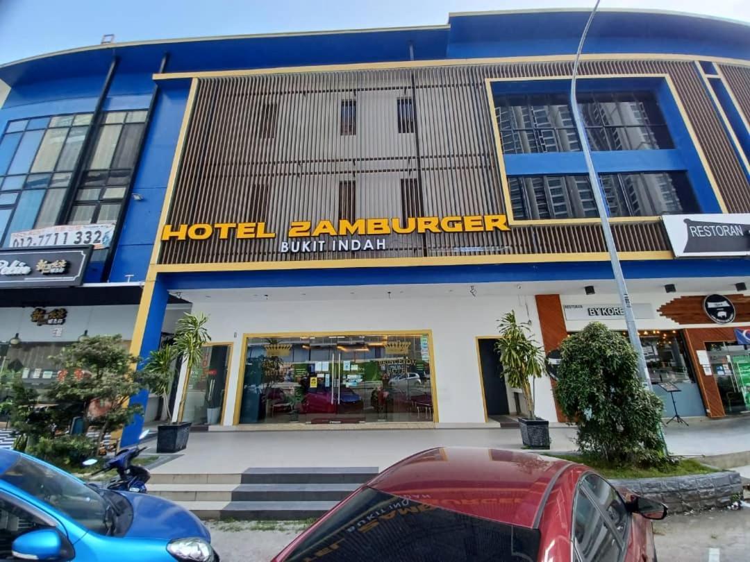 Hotel Zamburger Bukit Indah Джохор-Бару Экстерьер фото