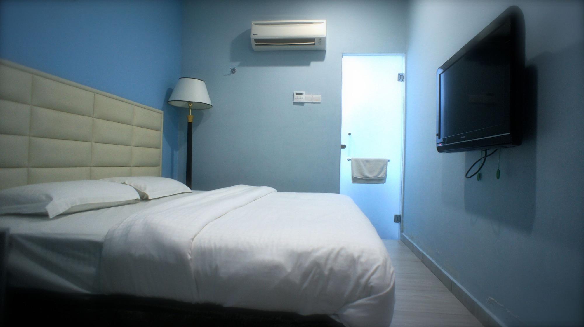Hotel Zamburger Bukit Indah Джохор-Бару Экстерьер фото