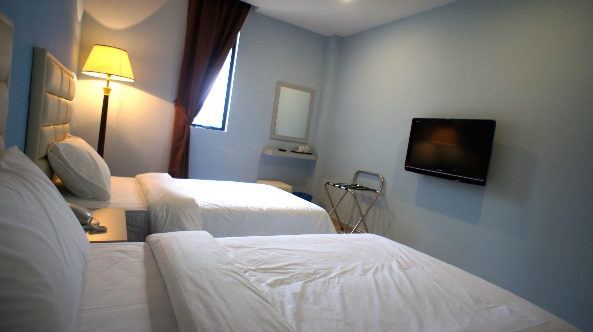 Hotel Zamburger Bukit Indah Джохор-Бару Экстерьер фото