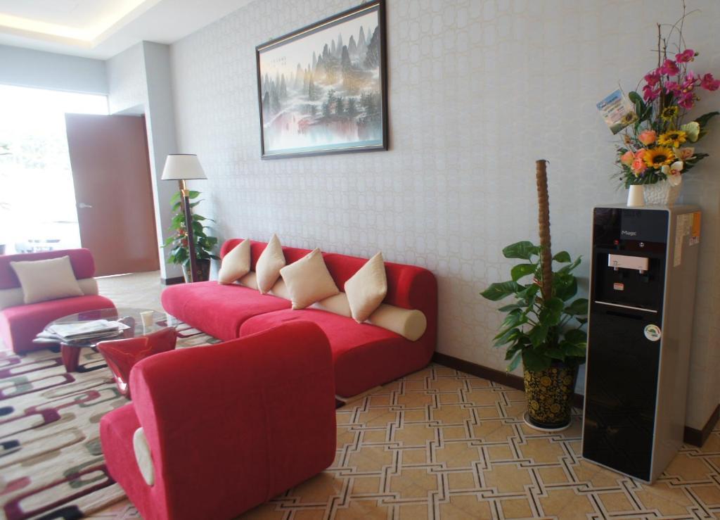 Hotel Zamburger Bukit Indah Джохор-Бару Экстерьер фото